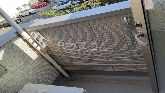 18/26 バルコニー