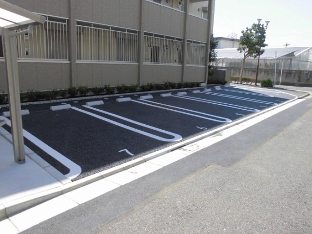 17/27 駐車場