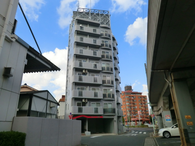 16/21 エントランス