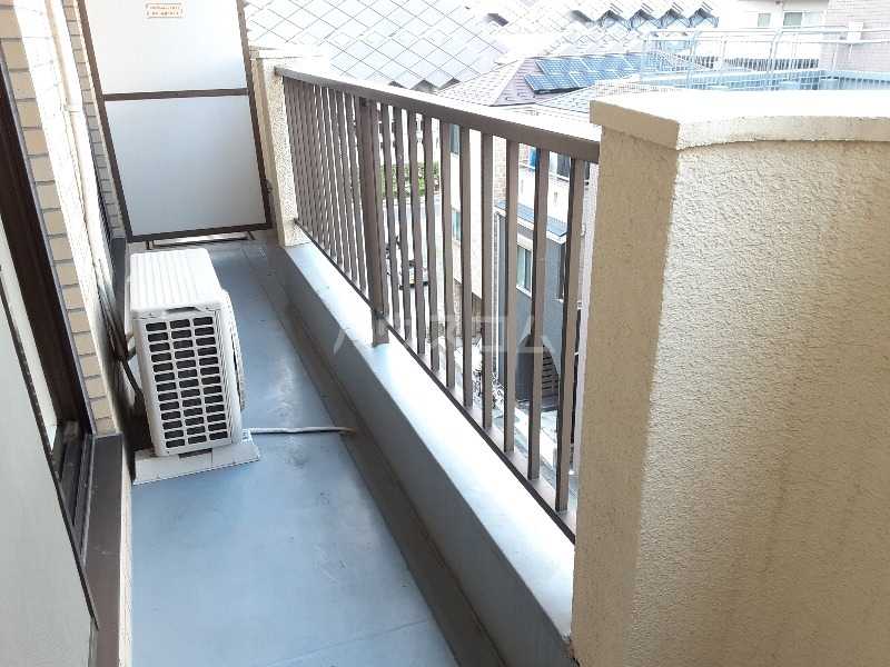 23/30 バルコニー