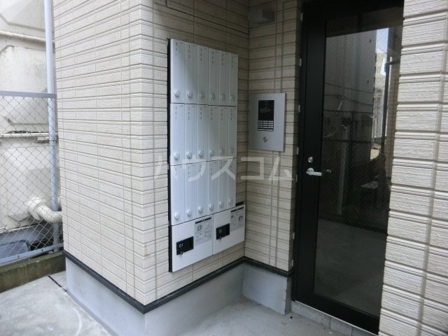 26/30 エントランス