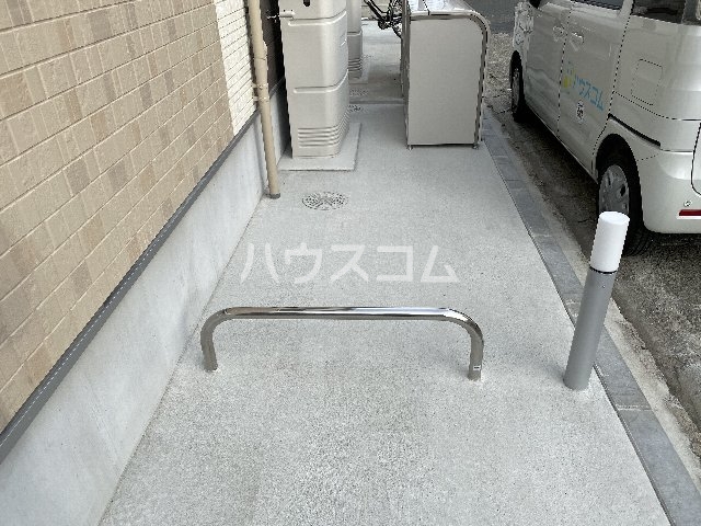 23/30 駐車場