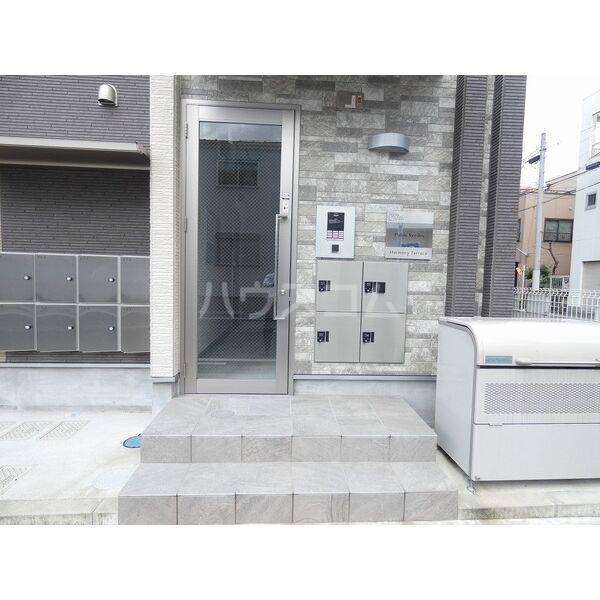 17/25 エントランス