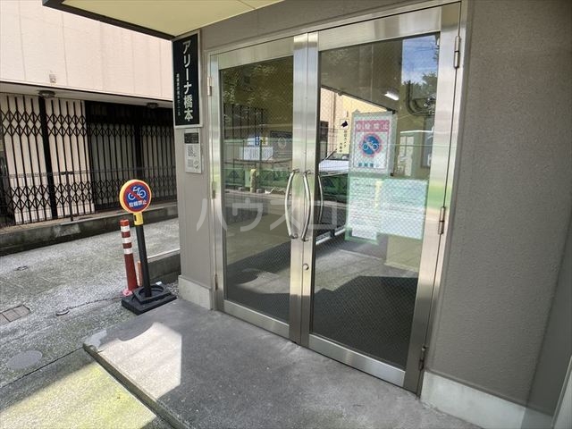 17/27 エントランス