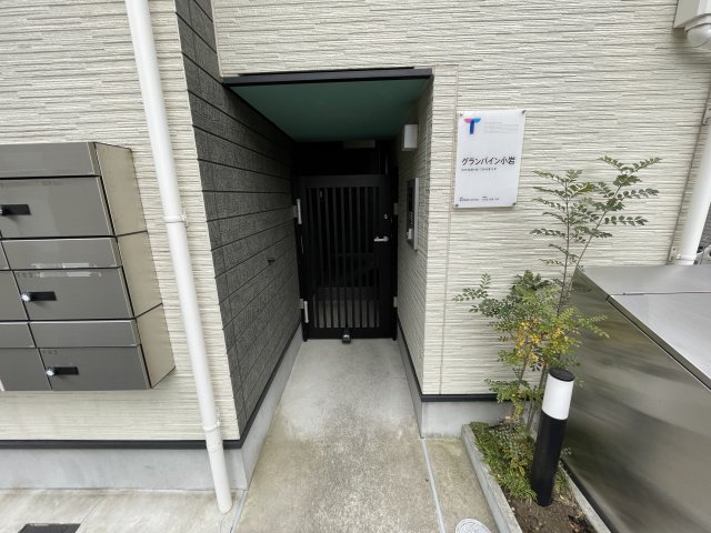 21/30 エントランス