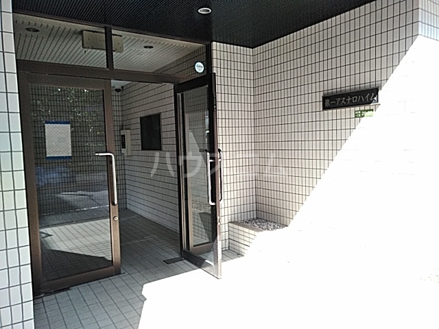 24/30 エントランス