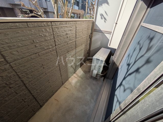 21/30 バルコニー