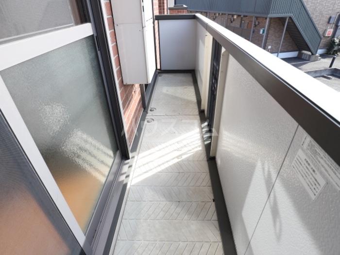 13/22 バルコニー