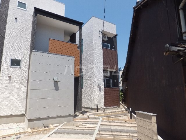 14/16 エントランス