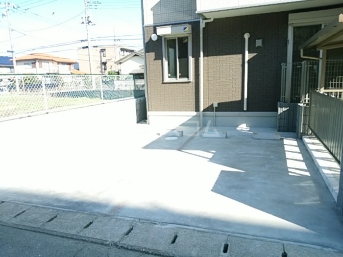 19/30 エントランス