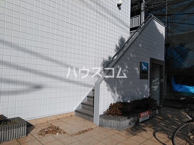 20/30 エントランス