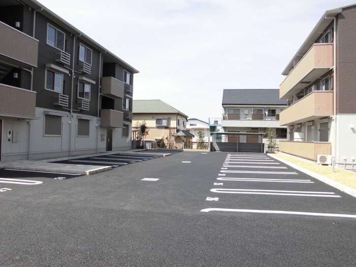 21/24 駐車場