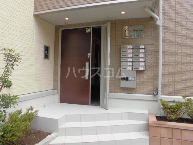 17/27 エントランス