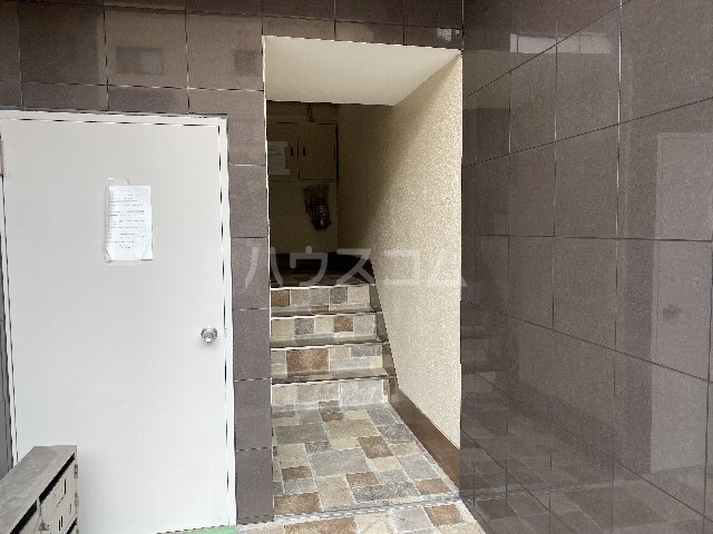 2/3 エントランス