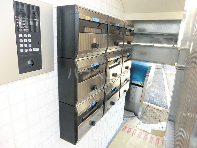 28/30 エントランス