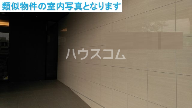16/21 エントランス