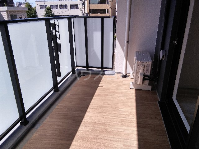 14/23 バルコニー