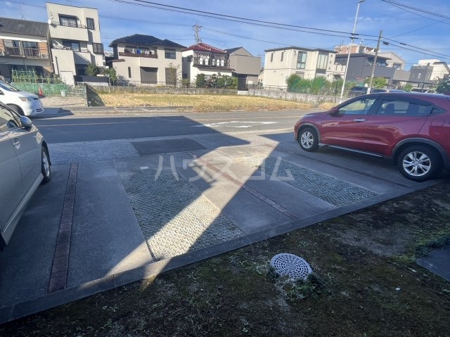 22/30 駐車場