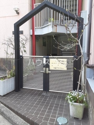 19/28 エントランス