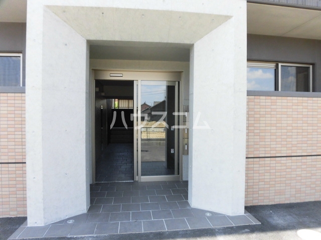 2/4 エントランス