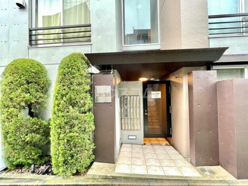 3/7 エントランス