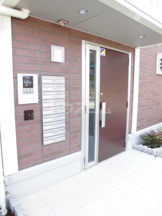 22/30 エントランス