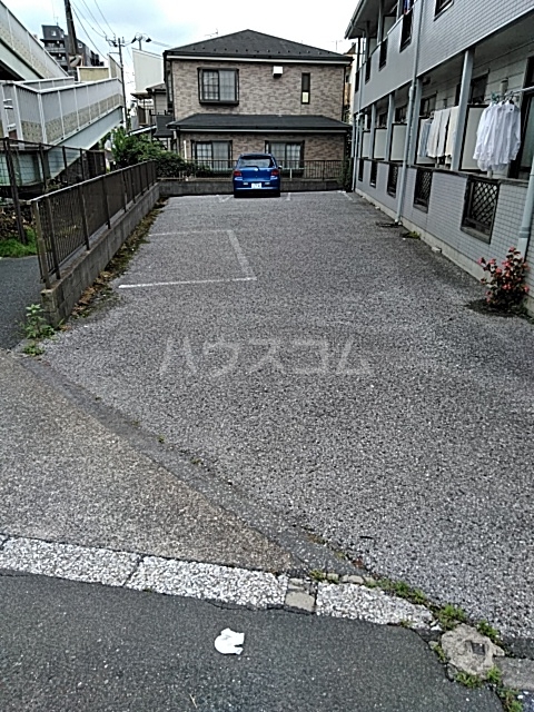 19/22 駐車場