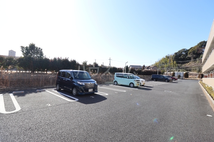 17/27 駐車場