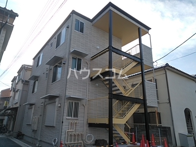 16/20 エントランス