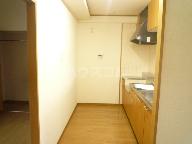 13/28 キッチン