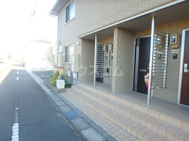 20/30 エントランス