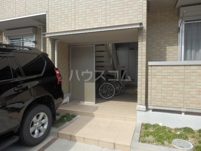 17/18 エントランス