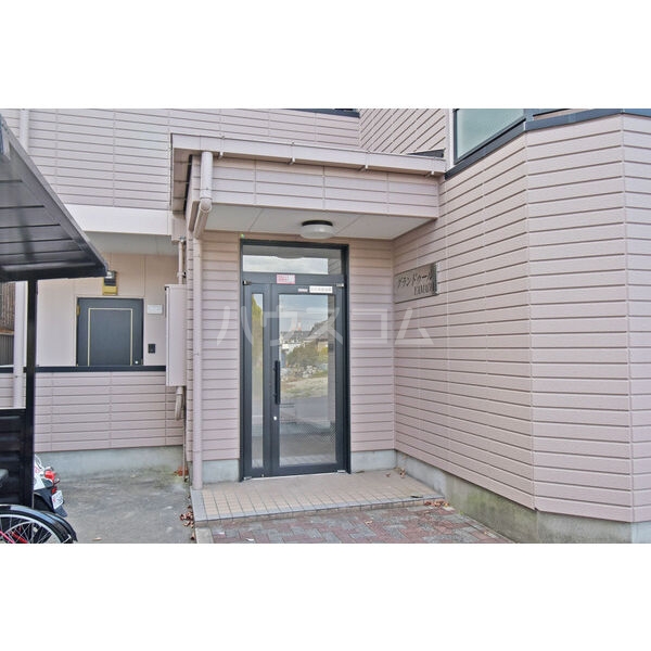 16/22 エントランス