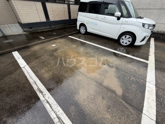22/30 駐車場