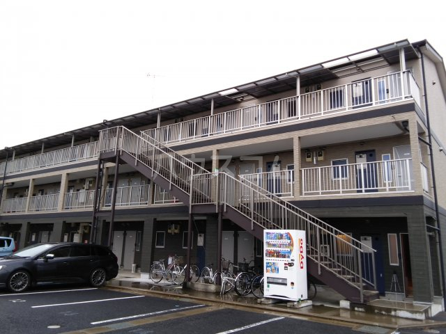 19/30 エントランス