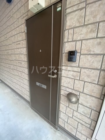 23/30 エントランス