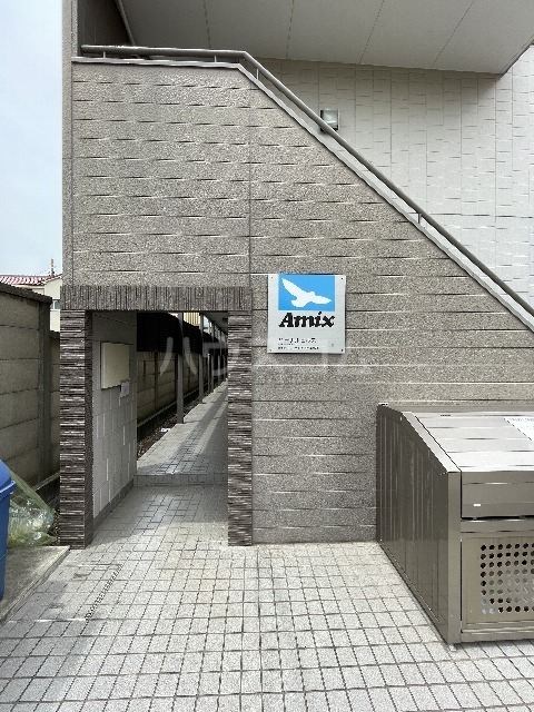 26/30 エントランス