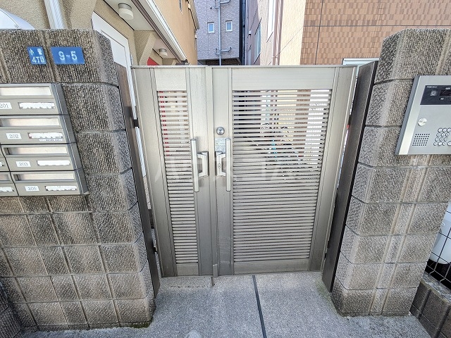 29/30 エントランス