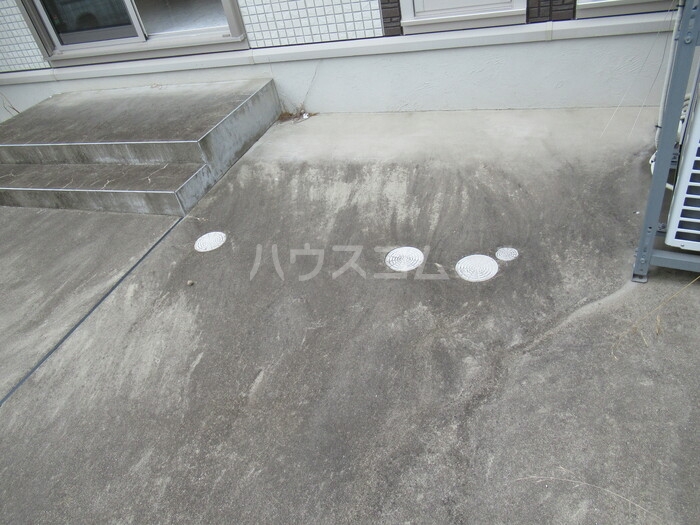 18/27 バルコニー