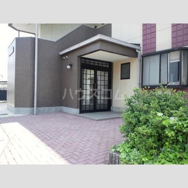 2/5 エントランス