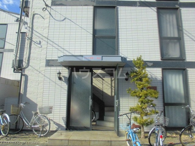 21/28 エントランス