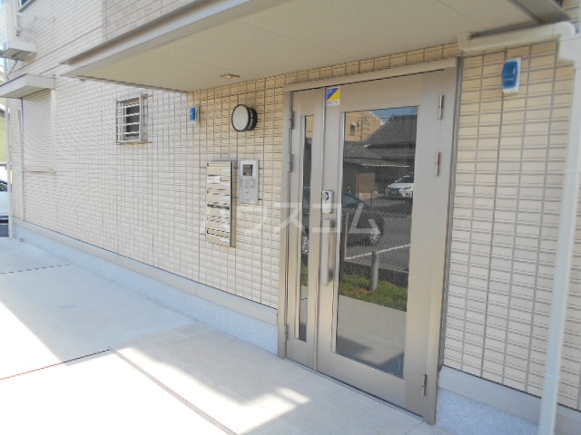 21/29 エントランス