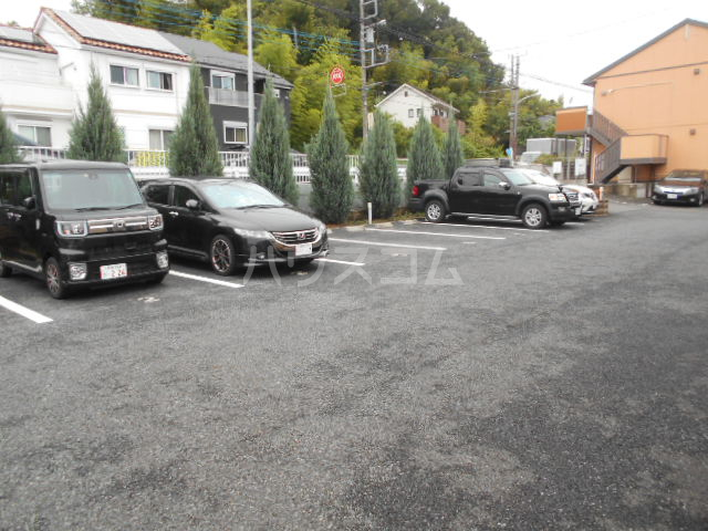 22/30 駐車場