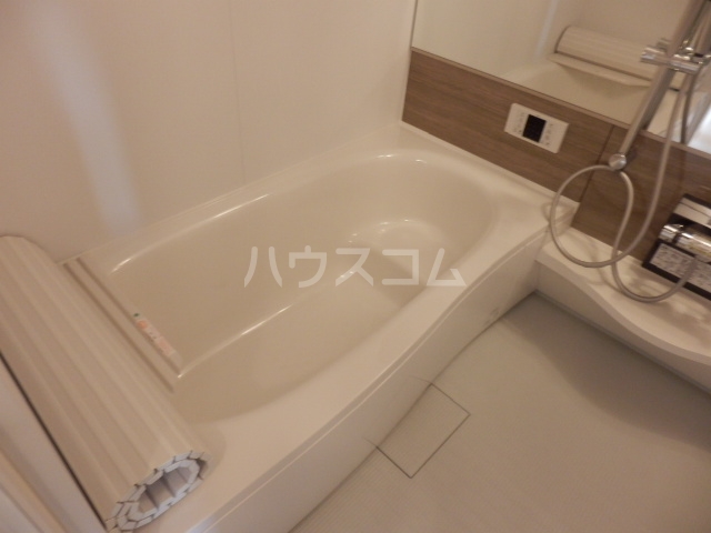 14/25 浴室