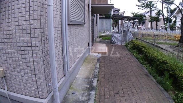 21/28 エントランス