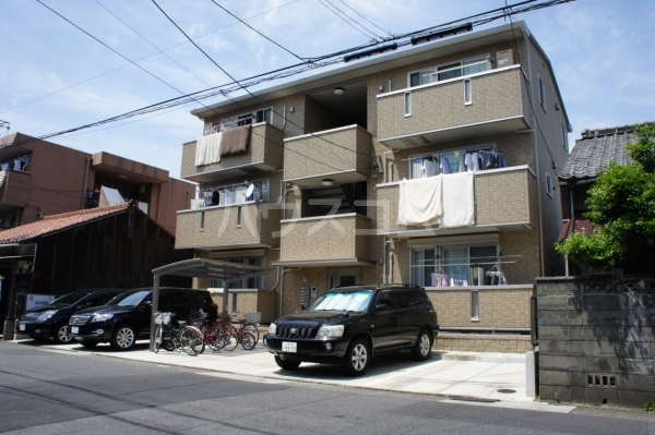 15/22 エントランス