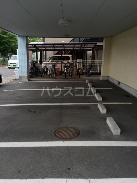 20/28 駐車場