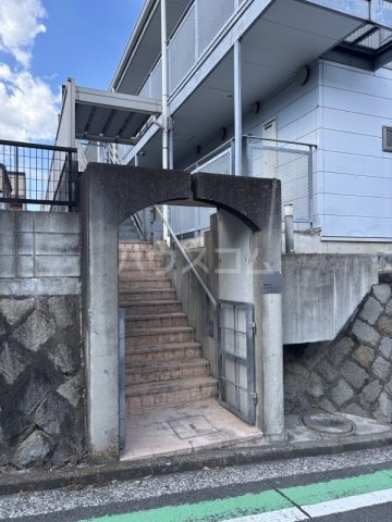 15/18 エントランス