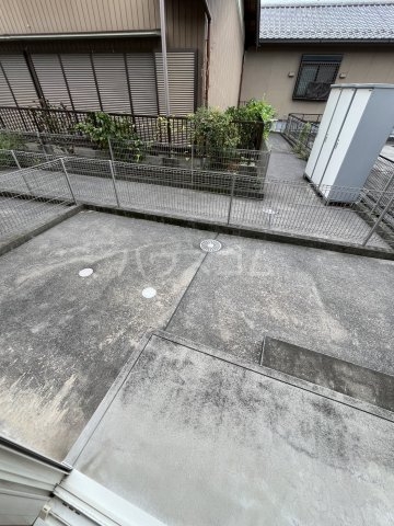 16/27 バルコニー