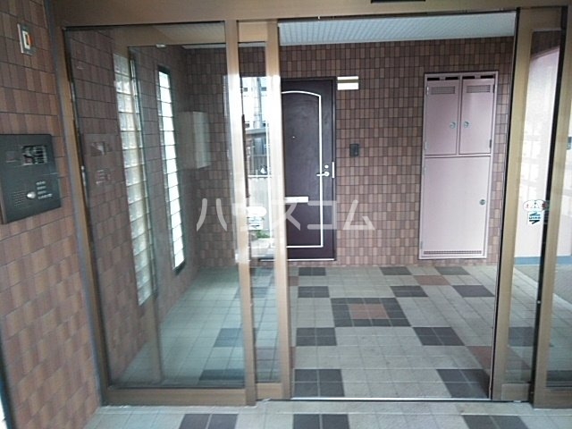 22/29 エントランス